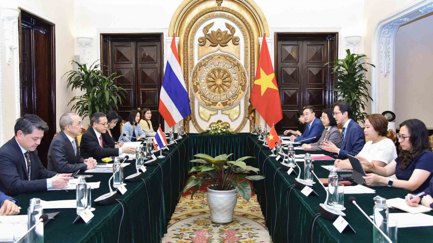 Vietnam and Thailand hold political consultation in Hanoi
